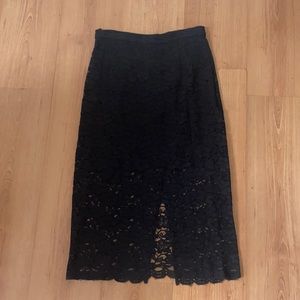 ❣️sold❣️ Babaton lace skirt